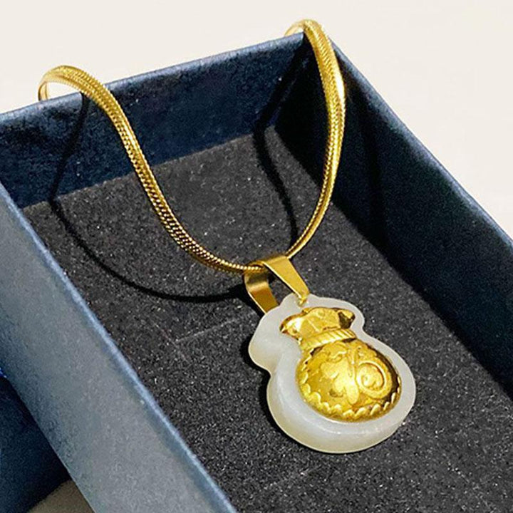 Hetische Jade-Anhänger-Halskette mit Geldbeutel für Reichtum & Glück - Necklace - TaoTempel