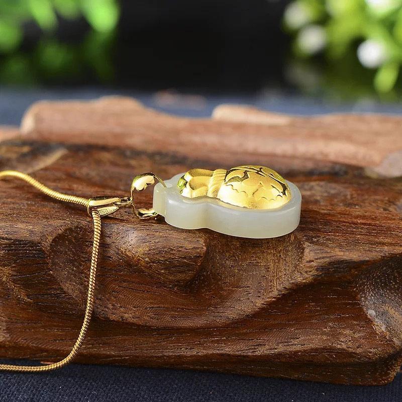 Hetische Jade-Anhänger-Halskette mit Geldbeutel für Reichtum & Glück - Necklace - TaoTempel