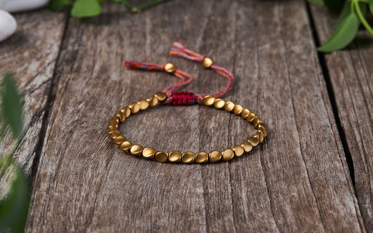 Was ist ein tibetisches Kupferarmband: Bedeutung und Vorteile