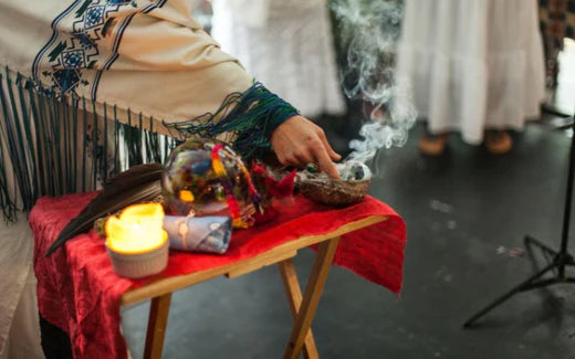 Wie man Feng Shui Stücke reinigt: Entferne negative Energien von Deinen Amuletten