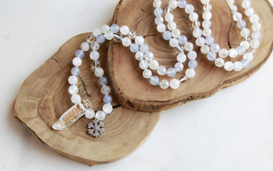 Wie man eine Mala Kette macht: 5 einfache Schritte (DIY Guide)