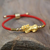 Rotes Kordelarmband mit Piyao-Anhänger - Bracelet - TaoTempel