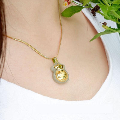 Hetische Jade-Anhänger-Halskette mit Geldbeutel für Reichtum & Glück - Necklace - TaoTempel