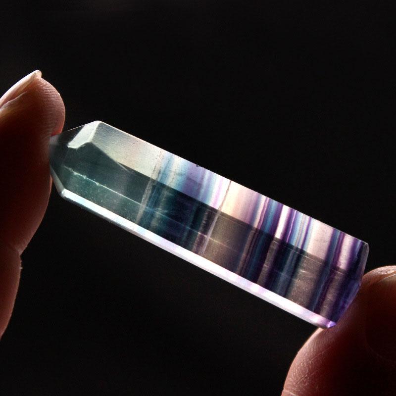 Regenbogen Fluorit Kristall - 7 Chakra Heilung - Stones & Crystals - TaoTempel