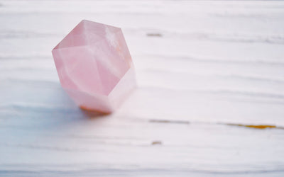 Rosenquarz Kristall Anahata Herz Chakra - Liebe heilen & Anziehen - Stones & Crystals - TaoTempel