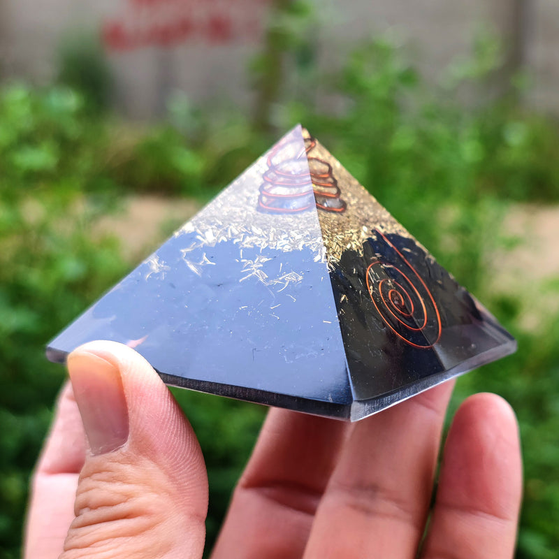 Schwarze Turmalin Orgon Schutz Pyramide - Home Decor - TaoTempel